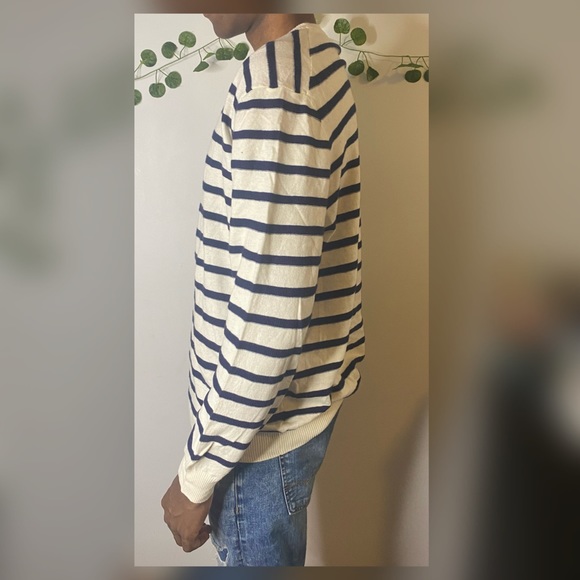 Club Room Men's light weight sweater - Picture 3 of 6